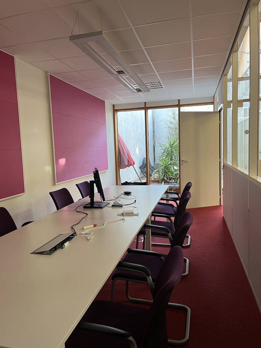 Salle de réunion équipée pour brainstorming à Lyon Montchat